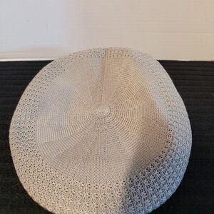Knit Beret Hat in Light Beige